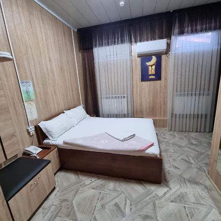 Bal-Meyir Hotel Alma-Ata Buitenkant foto