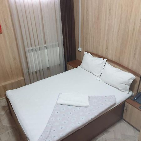 Bal-Meyir Hotel Alma-Ata Buitenkant foto