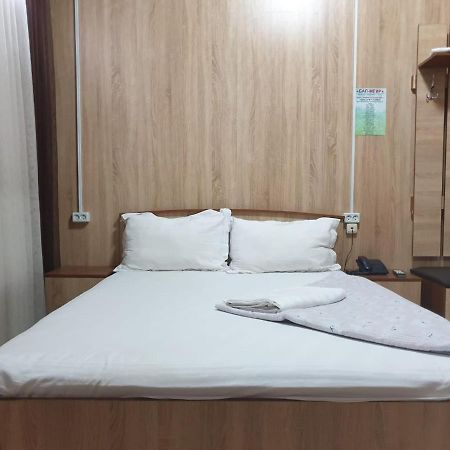 Bal-Meyir Hotel Alma-Ata Buitenkant foto