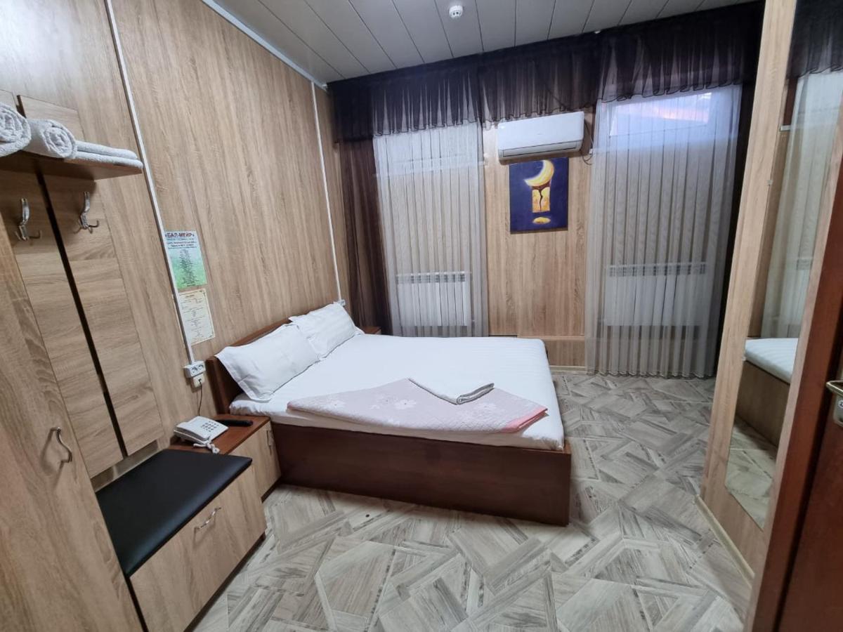 Bal-Meyir Hotel Alma-Ata Buitenkant foto
